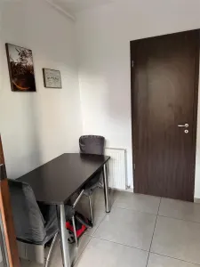 Garsoniera la prima inchiriere-Coralului-Mobilata modern-Parcare - foto 4
