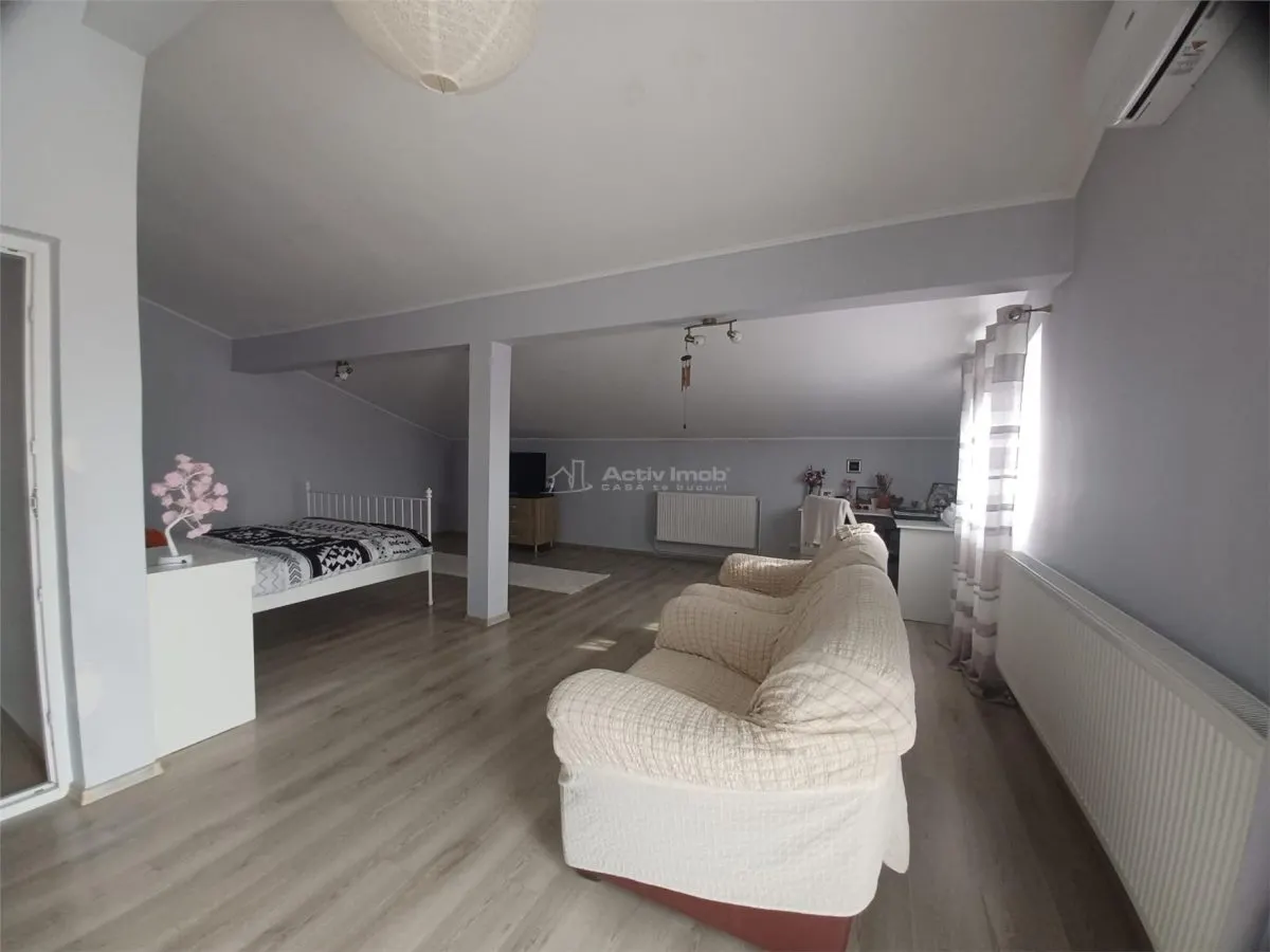 Villa P+1+Mansarde à Vendre – 5 Chambres, Municipalité Berceni - foto 2