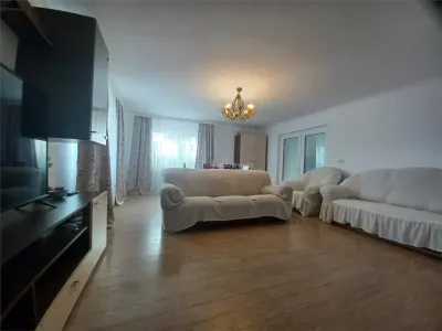 Villa P+1+Mansarde à Vendre – 5 Chambres, Municipalité Berceni - foto 3