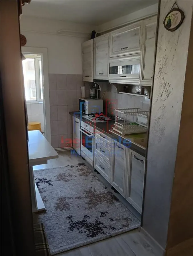 Canta-Pacurari: 3-Bedroom Separated Layout Apartment, Furnished - foto 1