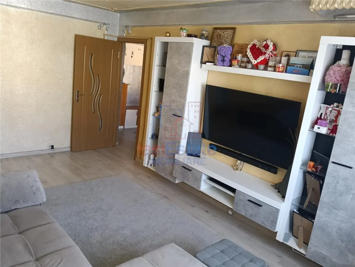 Canta-Pacurari: 3-Bedroom Separated Layout Apartment, Furnished - foto 5