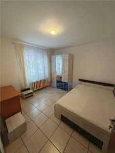 Apartamento de 4 Dormitorios, Distribución Independiente, 85 m², en Venta en Frumoasa - foto 2