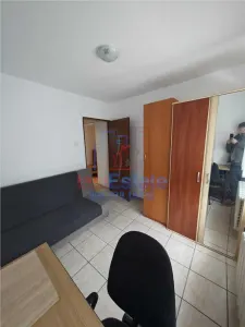 Apartamento de 4 Dormitorios, Distribución Independiente, 85 m², en Venta en Frumoasa - foto 4