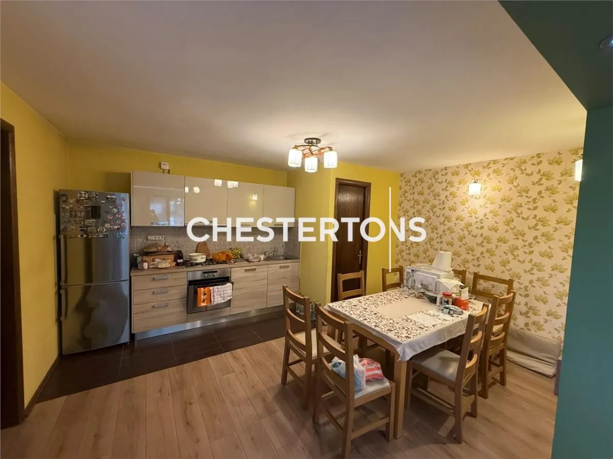 Villa Individual de 7 Dormitorios, Amueblada y Equipada, Terreno 1.110 m², Garaje, Stoenesti, Giurgiu - foto 22