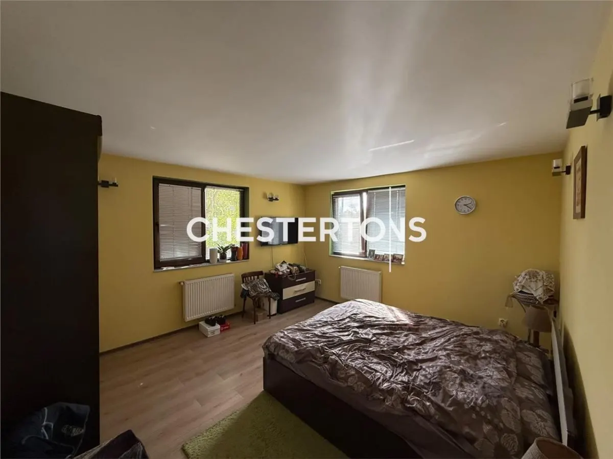 Villa Individual de 7 Dormitorios, Amueblada y Equipada, Terreno 1.110 m², Garaje, Stoenesti, Giurgiu - foto 23