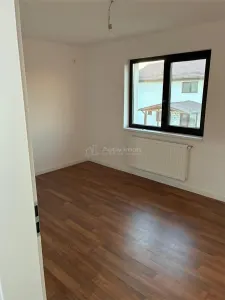 Villa Independiente, Samurcasi Buftea – 4 Dormitorios, 3 Baños, 160m² – 477m² Terreno - foto 20