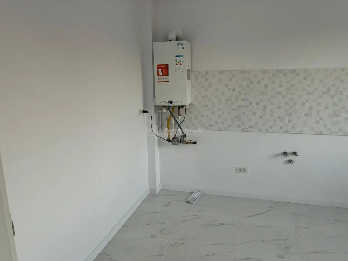 Villa Independiente, Samurcasi Buftea – 4 Dormitorios, 3 Baños, 160m² – 477m² Terreno - foto 4
