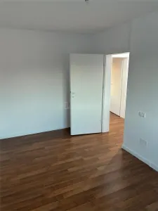 Villa Independiente, Samurcasi Buftea – 4 Dormitorios, 3 Baños, 160m² – 477m² Terreno - foto 10