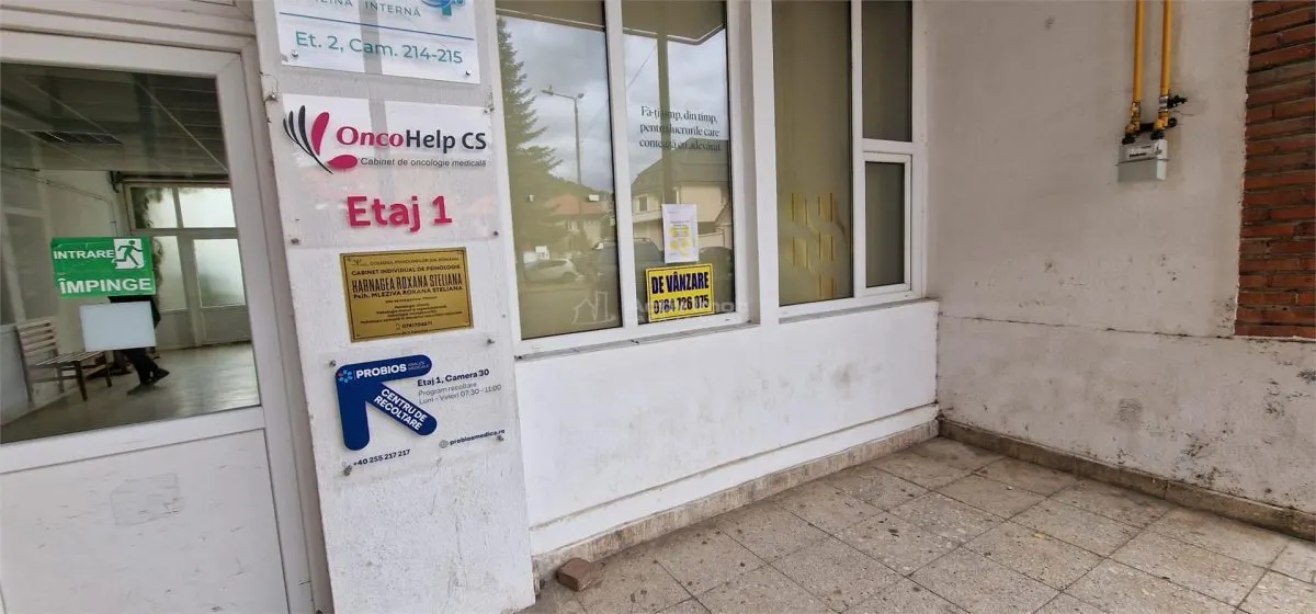 Reșița Policlínica Centro Consultorios Médicos 12–50 m² - foto 14