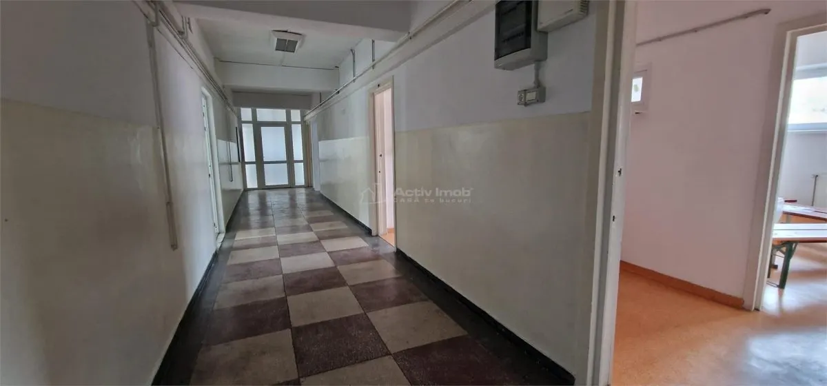Reșița Policlínica Centro Consultorios Médicos 12–50 m² - foto 21