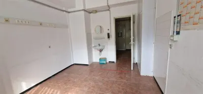 Reșița Policlínica Centro Consultorios Médicos 12–50 m² - foto 25