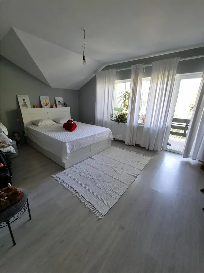 Villa Nueva en la Entrada de Buzescu – P+1 - foto 13
