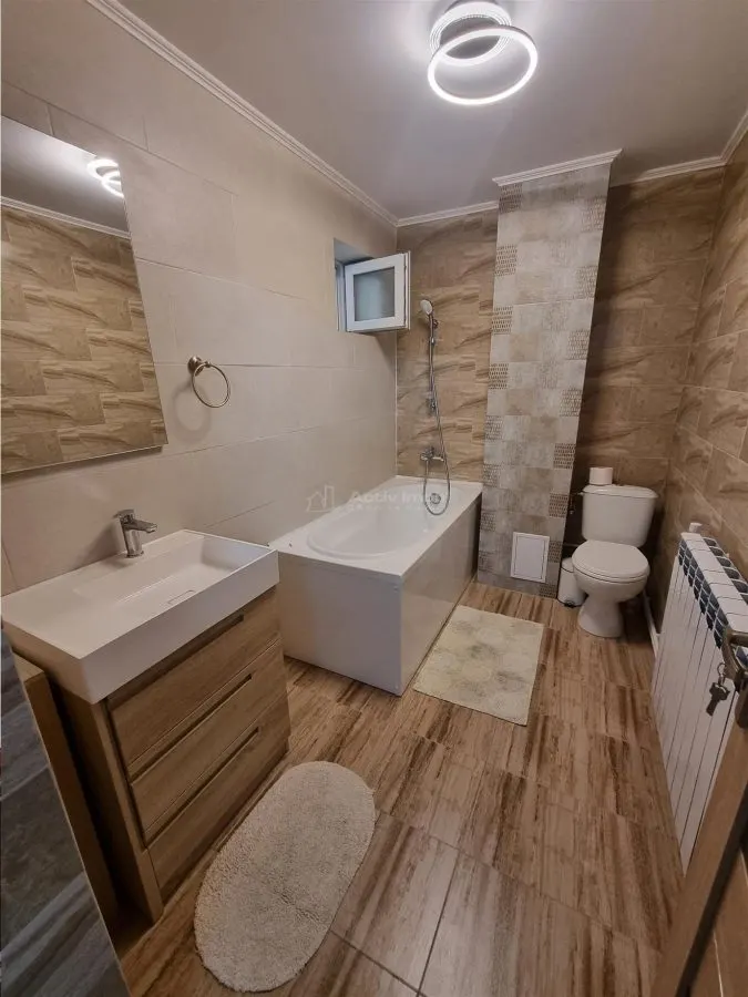 Apartament 3 camere modern et 1 Dunarii vis a vis de Liceul Teoretic bl 404 - foto 6