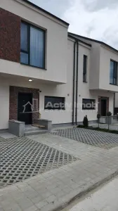 Villa Dúplex Moderna - Tunari - 4 Dormitorios - 3 Baños - 120m² - 180m² Terreno - foto 10