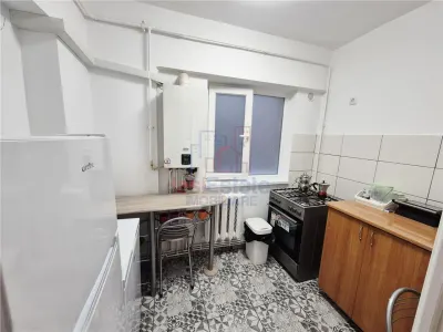Apartament cu 2 camere de vanzare, renovat si mobilat - foto 6