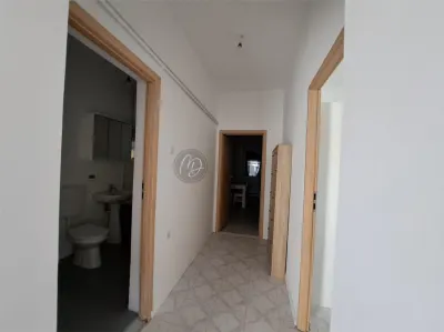 Maison Indépendante à Louer à Oradea – 350 EUR/Mois - foto 5