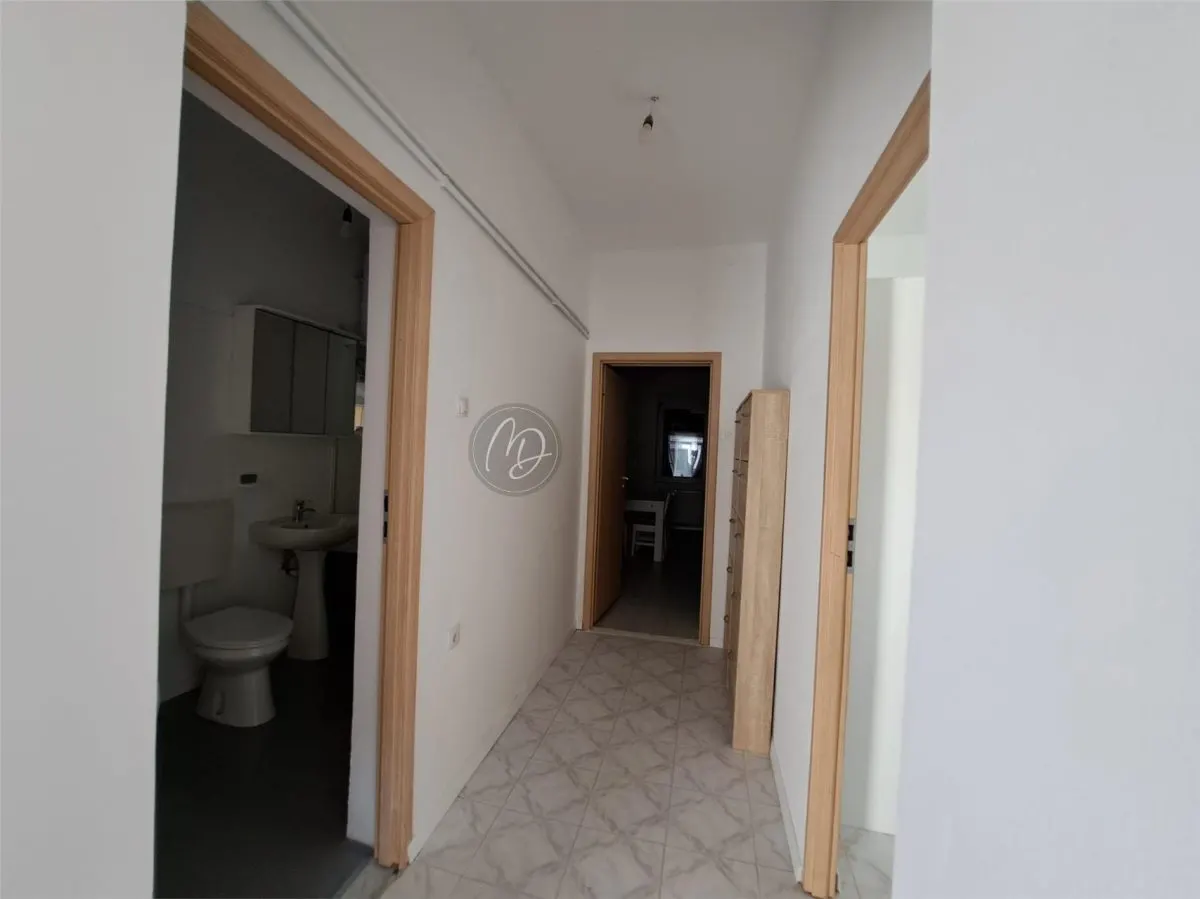 Maison Indépendante à Louer à Oradea – 350 EUR/Mois - foto 5