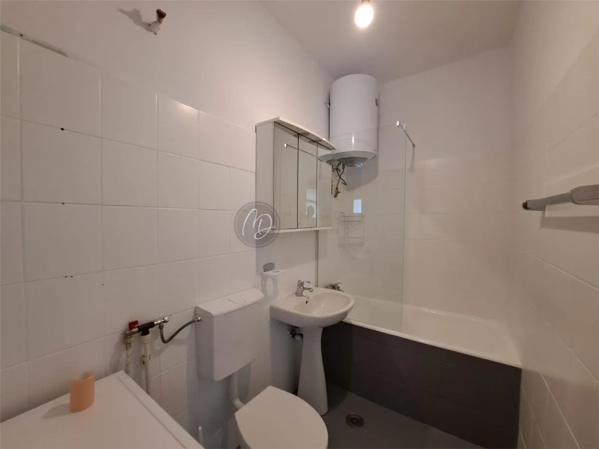 Maison Indépendante à Louer à Oradea – 350 EUR/Mois - foto 8