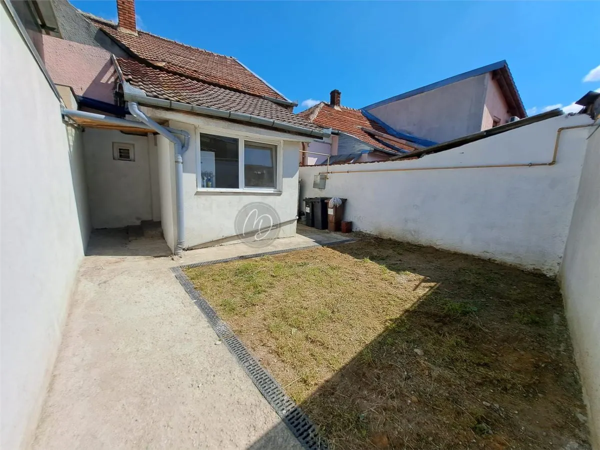 Maison Indépendante à Louer à Oradea – 350 EUR/Mois - foto 10