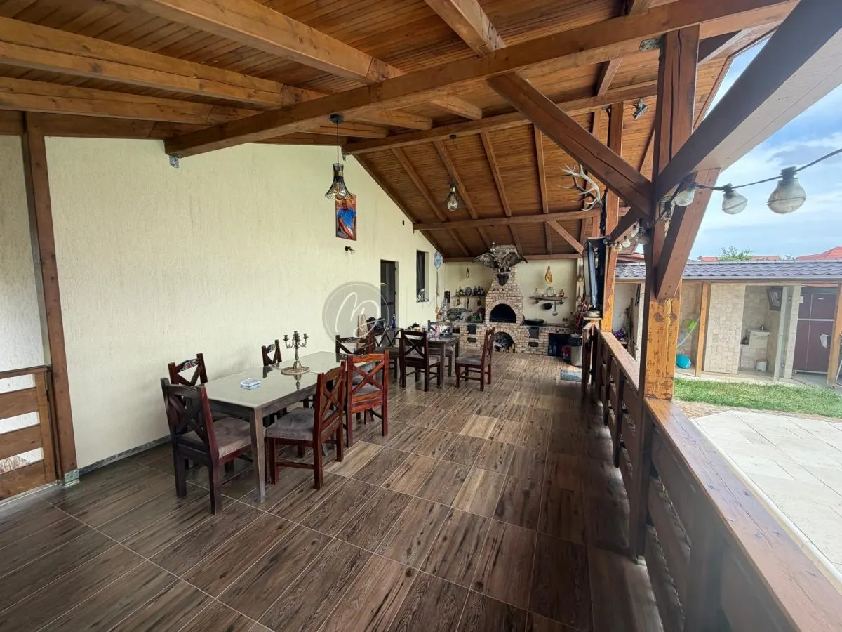 MDI casa cu piscina exclusivista Santion - foto 16