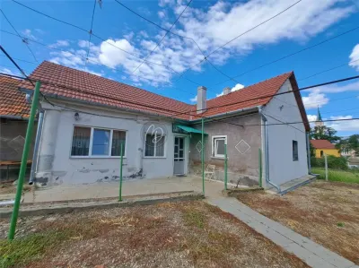 Maison Solide en Briques avec Terrain Généreux à Episcopia - foto 13
