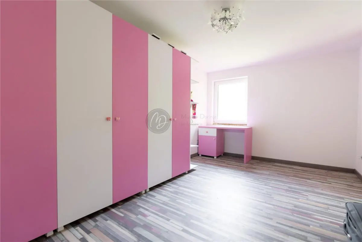 Villa Neuve avec Terrain Généreux, Oradea - foto 3