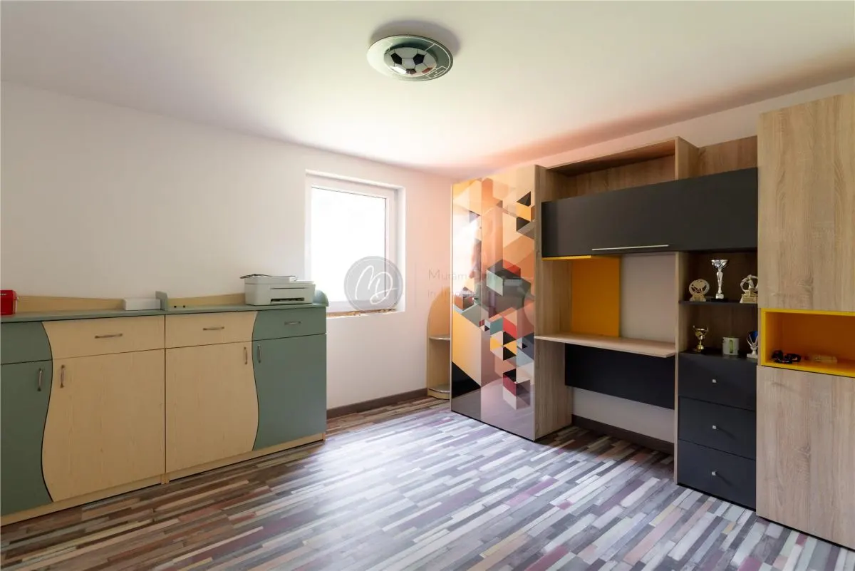 Villa Neuve avec Terrain Généreux, Oradea - foto 4