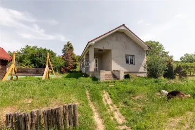 Villa Neuve avec Terrain Généreux, Oradea - foto 5