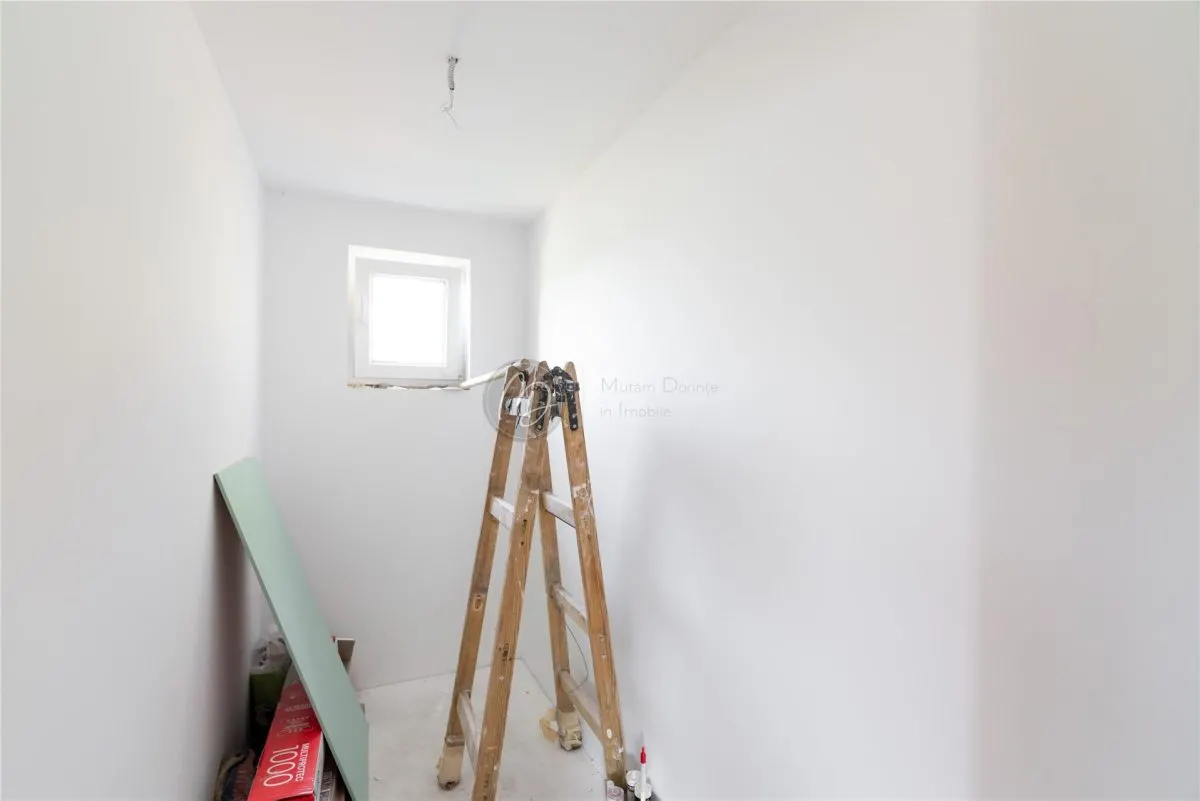 Villa Neuve avec Terrain Généreux, Oradea - foto 8