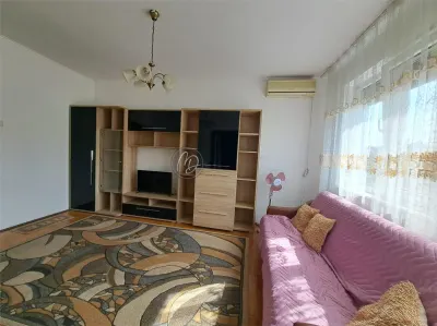 Spacious Split-Layout Apartment on Boulevard Dacia - Oradea