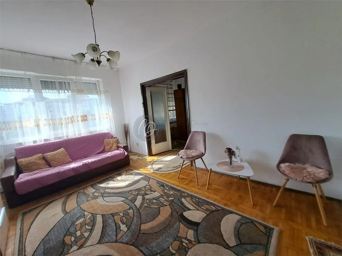 Spacious Split-Layout Apartment on Boulevard Dacia - foto 2