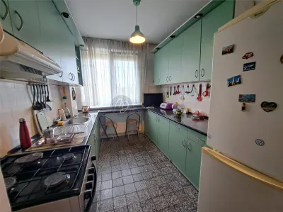 Spacious Split-Layout Apartment on Boulevard Dacia - foto 7