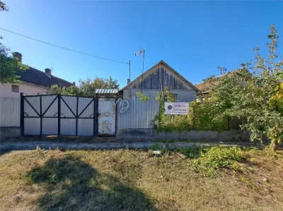 Maison Campagnarde avec Cave à Salard, Bihor – Parcelle de 1.967 m² - Salard