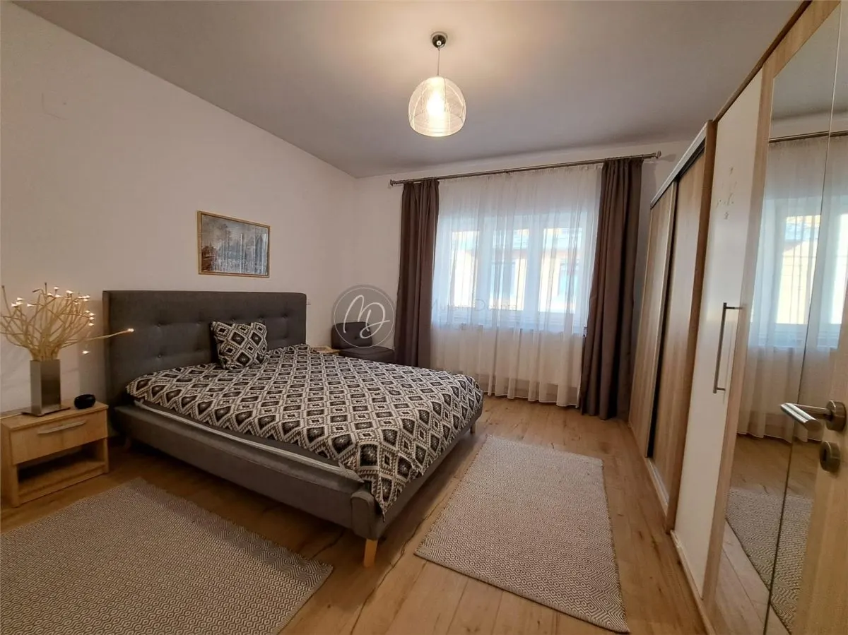 Maison Centrale à Louer à Oradea | 500 €/mois | Terrasse de Détente - foto 3