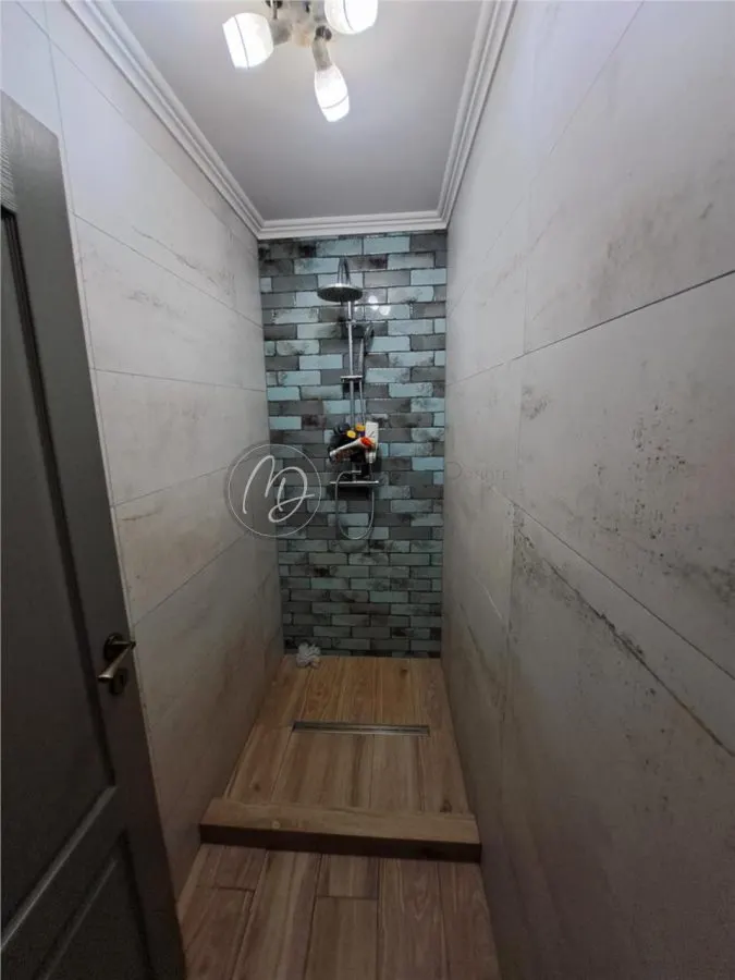 MDI Casa Lux Salonta – Villa Familiale Exceptionnelle avec Potentiel Illimité - foto 4