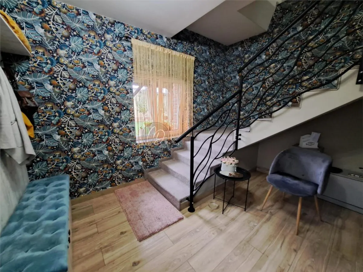 MDI Casa Lux Salonta – Villa Familiale Exceptionnelle avec Potentiel Illimité - foto 6