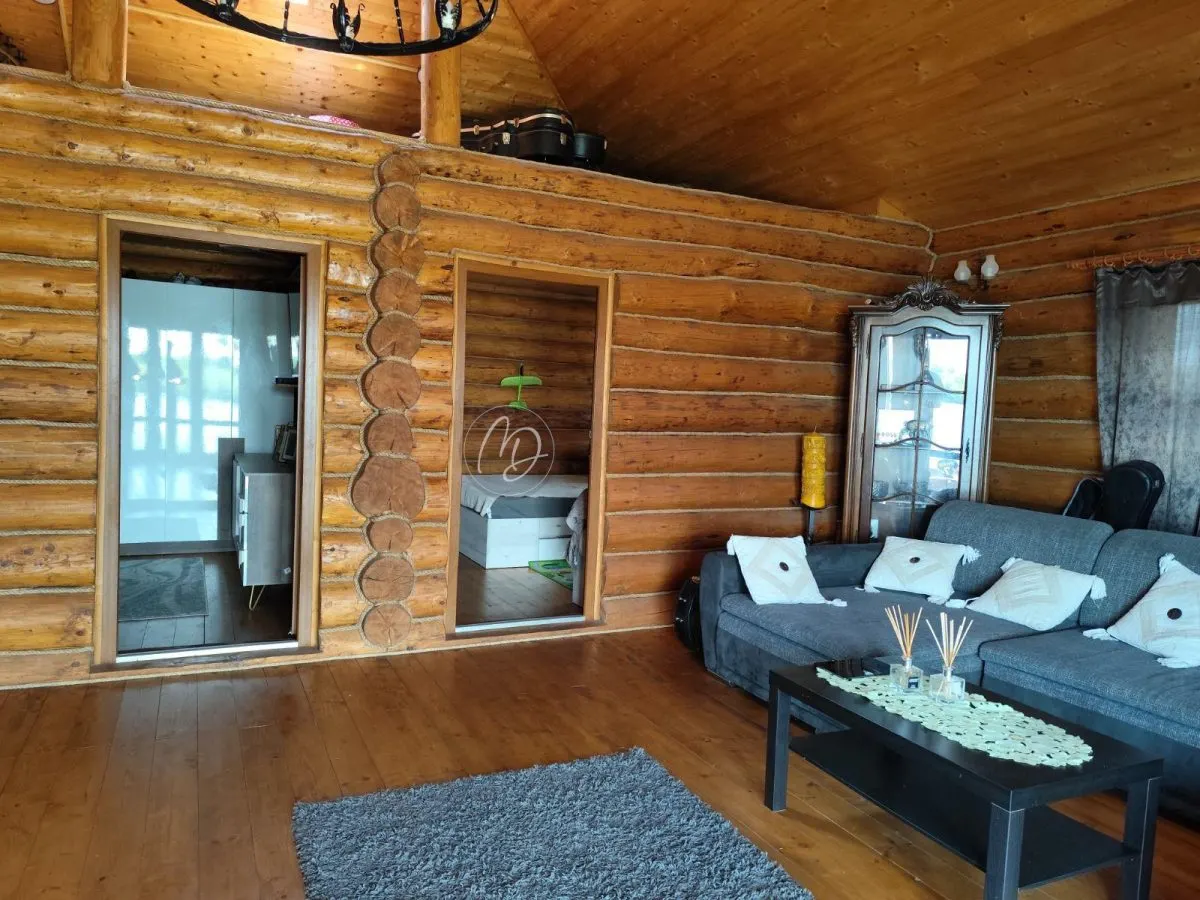 Chalet en Rondins avec Lac Privé de Pêche - foto 12
