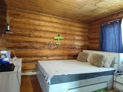 Chalet en Rondins avec Lac Privé de Pêche - foto 13