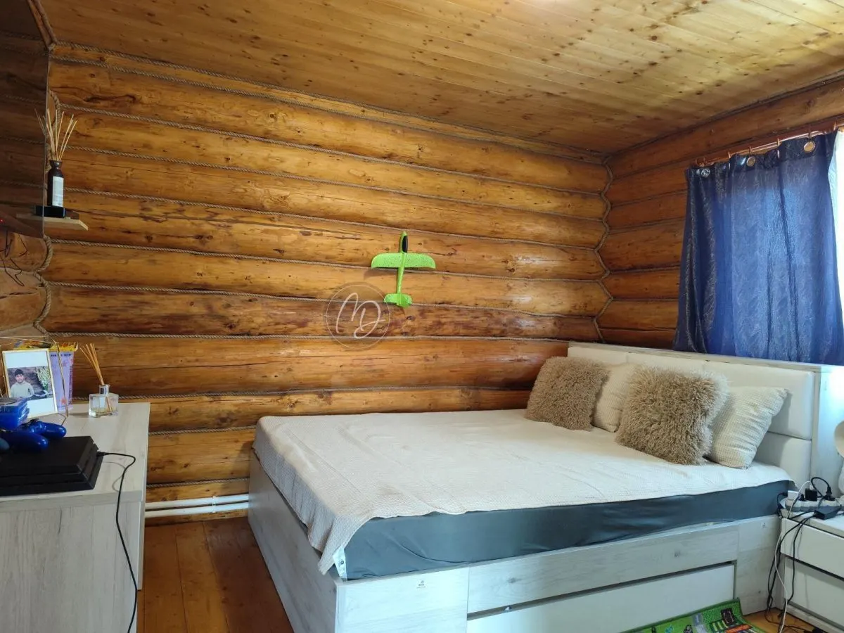 Chalet en Rondins avec Lac Privé de Pêche - foto 13