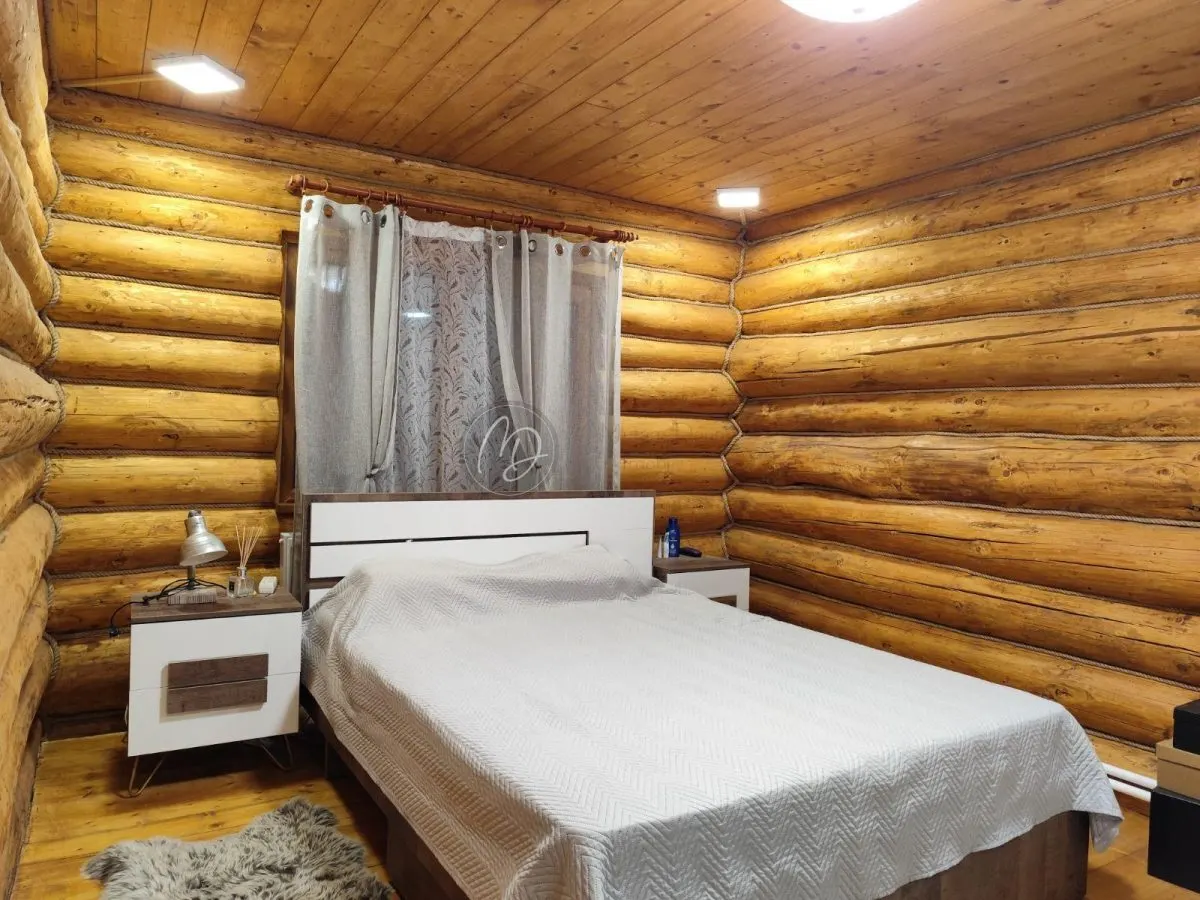 Chalet en Rondins avec Lac Privé de Pêche - foto 15