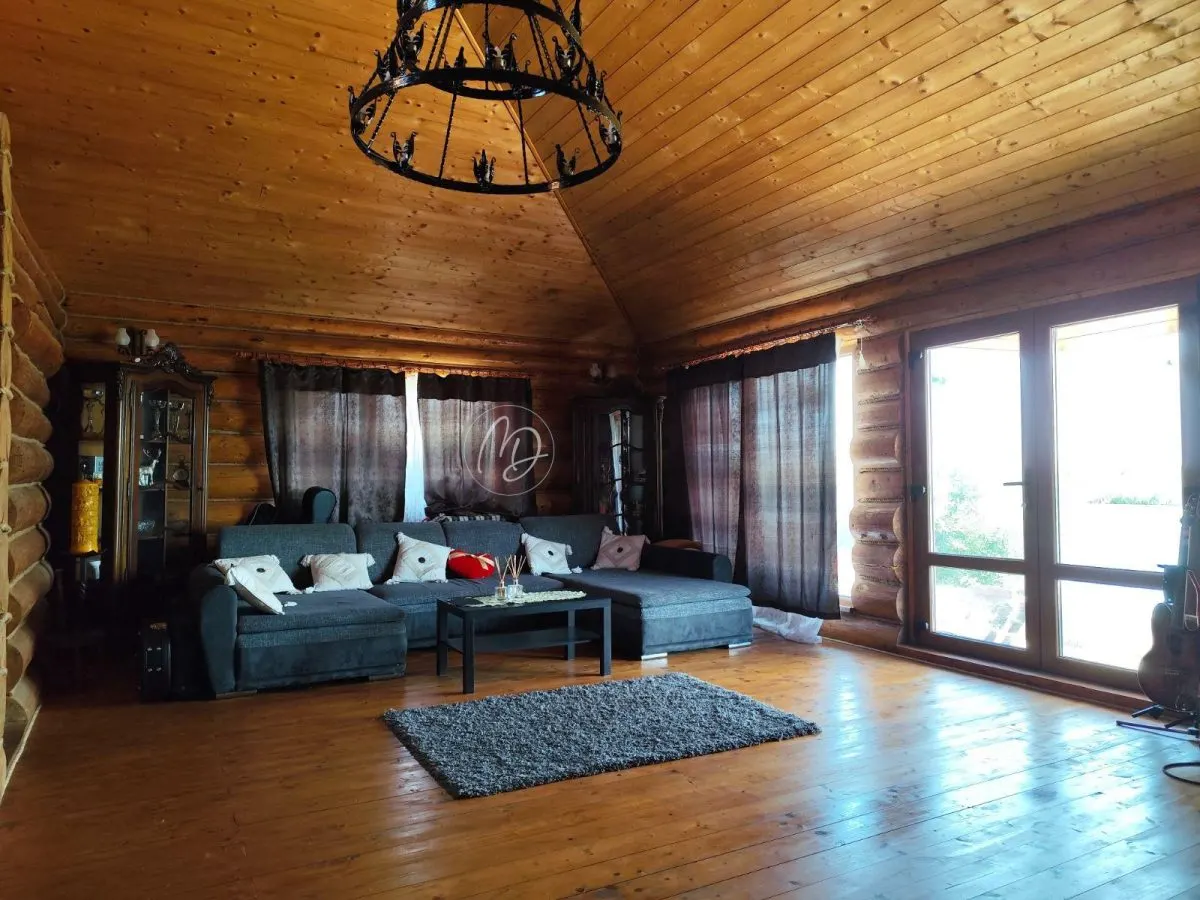 Chalet en Rondins avec Lac Privé de Pêche - foto 16