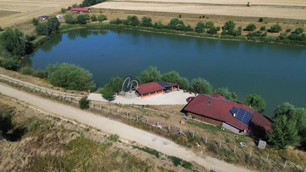 Chalet en Rondins avec Lac Privé de Pêche - foto 3