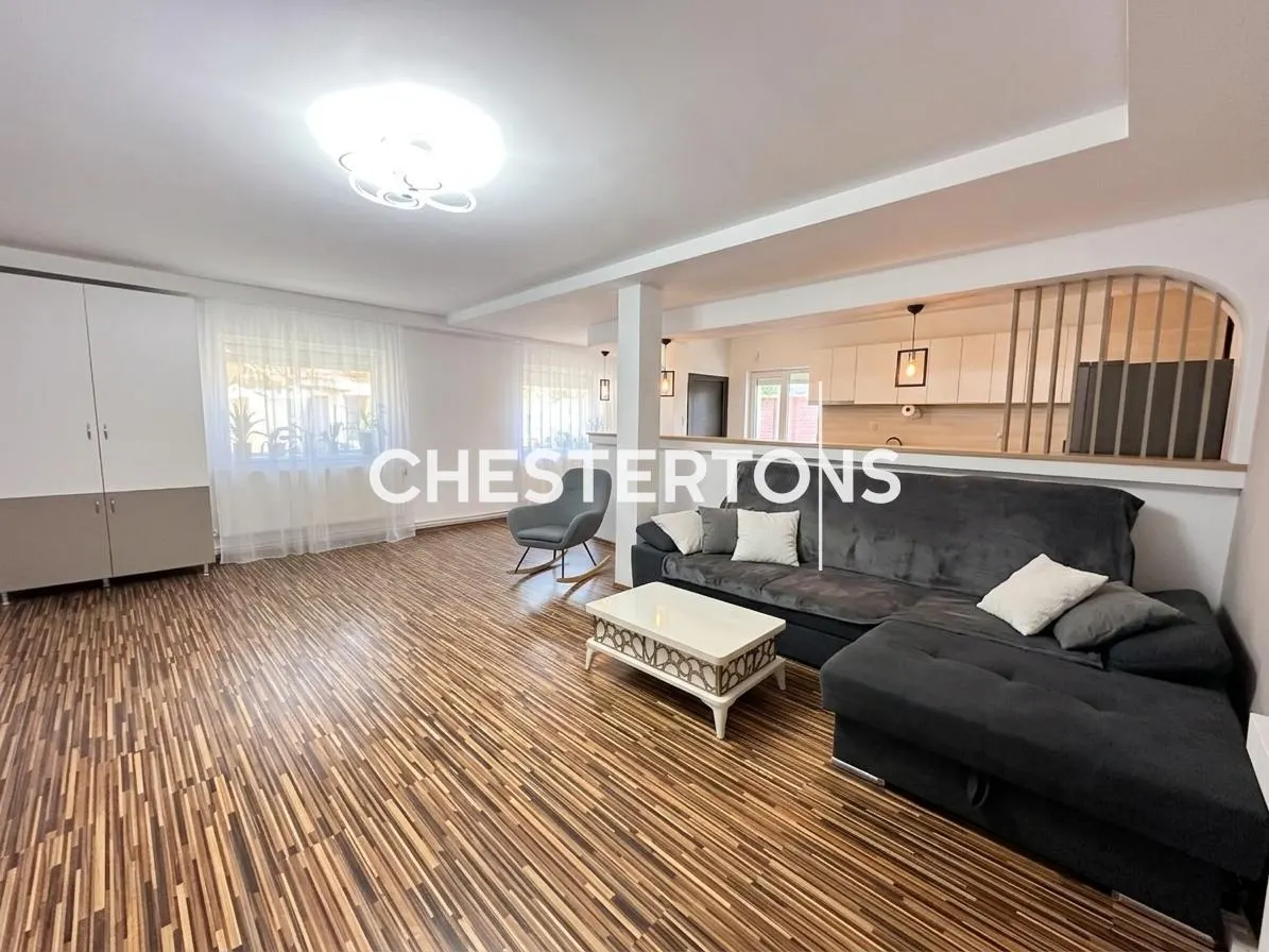 Villa Spacieuse Rénovée à Vendre avec Terrain Généreux et Garage - foto 2