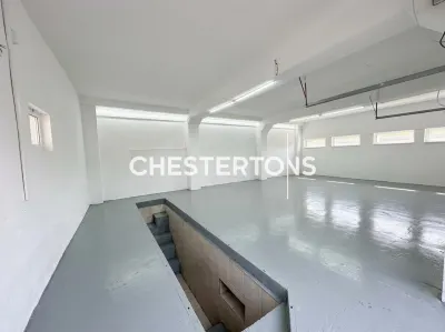 Villa Spacieuse Rénovée à Vendre avec Terrain Généreux et Garage - foto 15