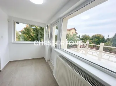 Villa Spacieuse Rénovée à Vendre avec Terrain Généreux et Garage - foto 8