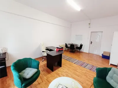 Resita, Oficina Bloque 800, Reformada, Amueblada, 29 m² - foto 6