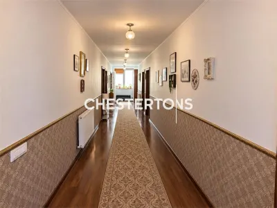 Apartamento de 4 Dormitorios en Villa, 183 m², Modernamente Amueblado, Bragadiru - foto 18