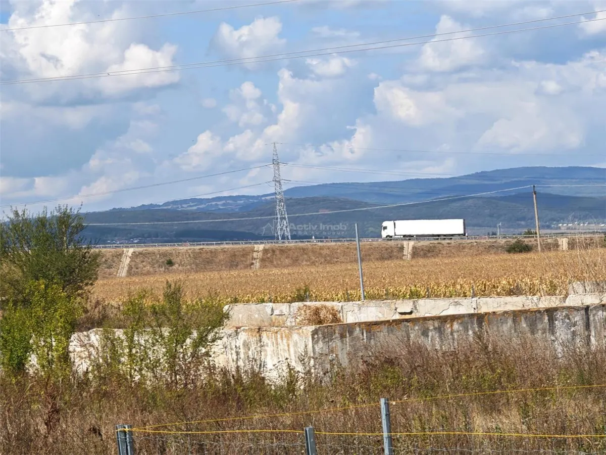 Teren industrial 48.450mp platforma pregatita, acces tir, post trafo com. Ozun-zona Brasov-Sf.Gheorghr - foto 3