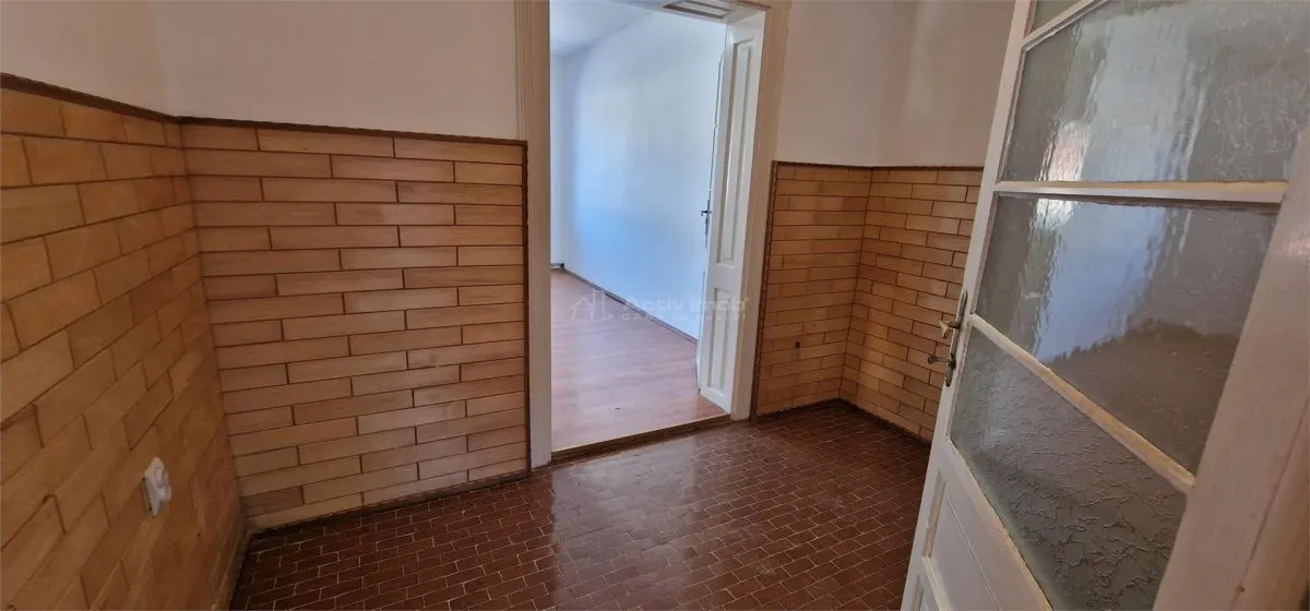 Casa en Resita, Zona Muncitoresc, Patio Compartido - foto 19
