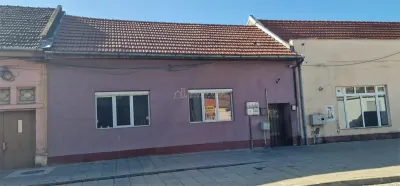 Casa en Resita, Zona Muncitoresc, Patio Compartido - foto 25